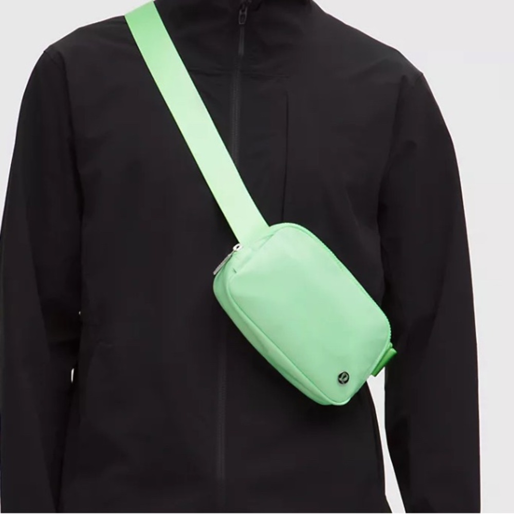 Lululemon Light Green Organizer Pouch